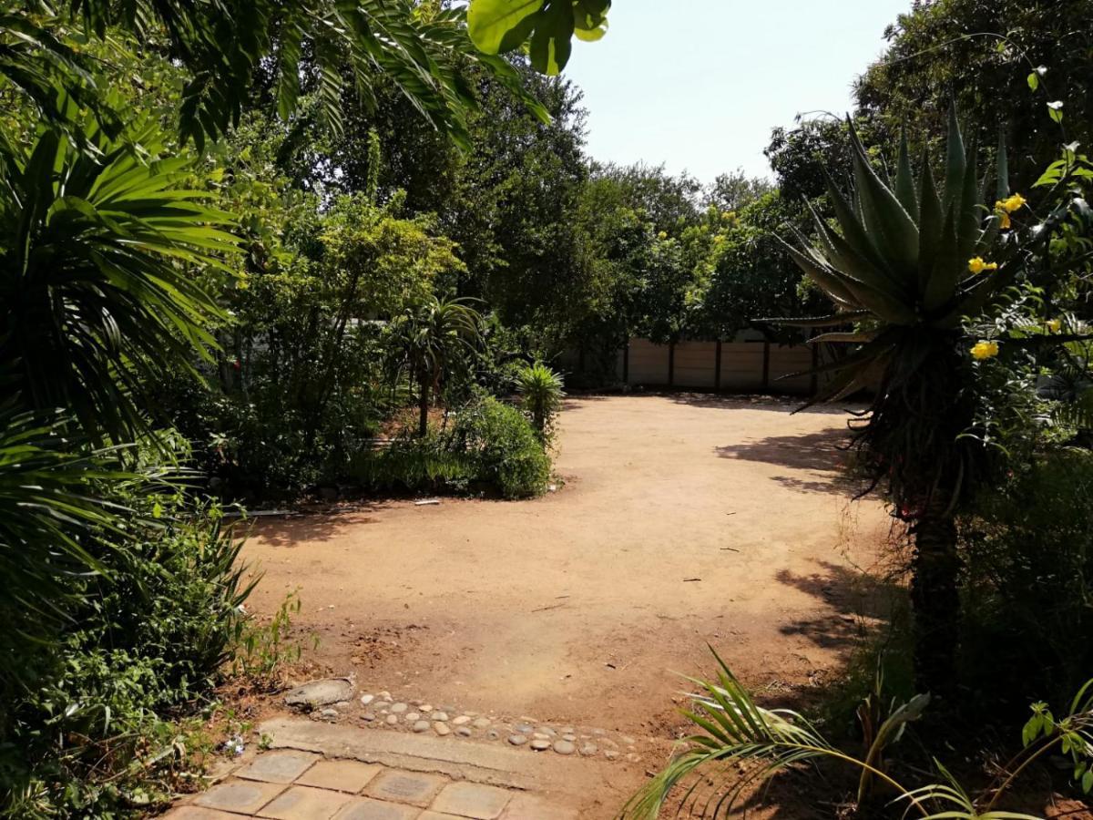 Elephant Walk Guesthouse And Back Packers Phalaborwa Ngoại thất bức ảnh