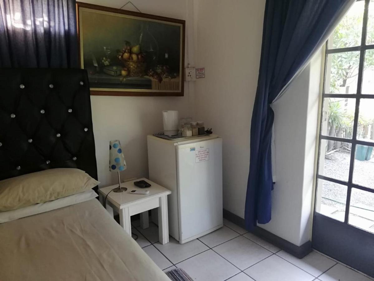 Elephant Walk Guesthouse And Back Packers Phalaborwa Ngoại thất bức ảnh