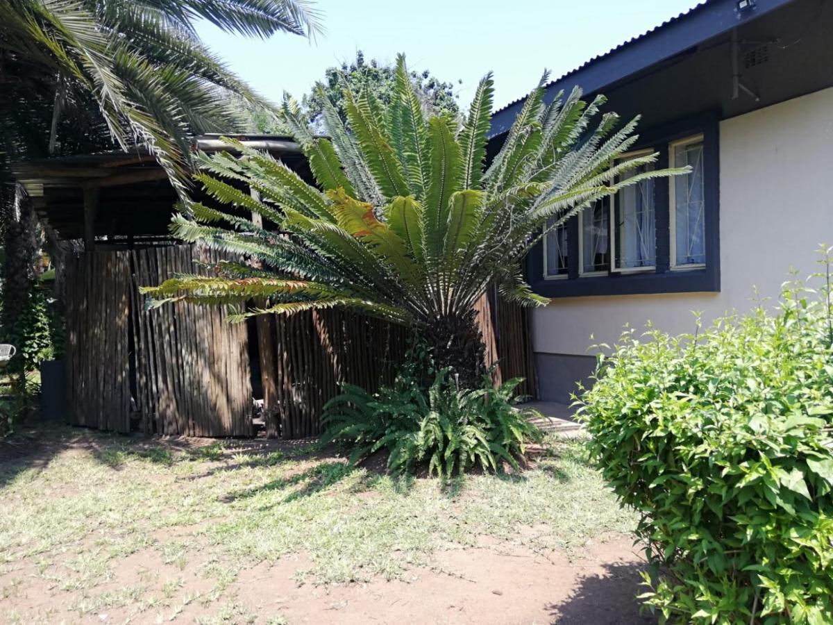 Elephant Walk Guesthouse And Back Packers Phalaborwa Ngoại thất bức ảnh