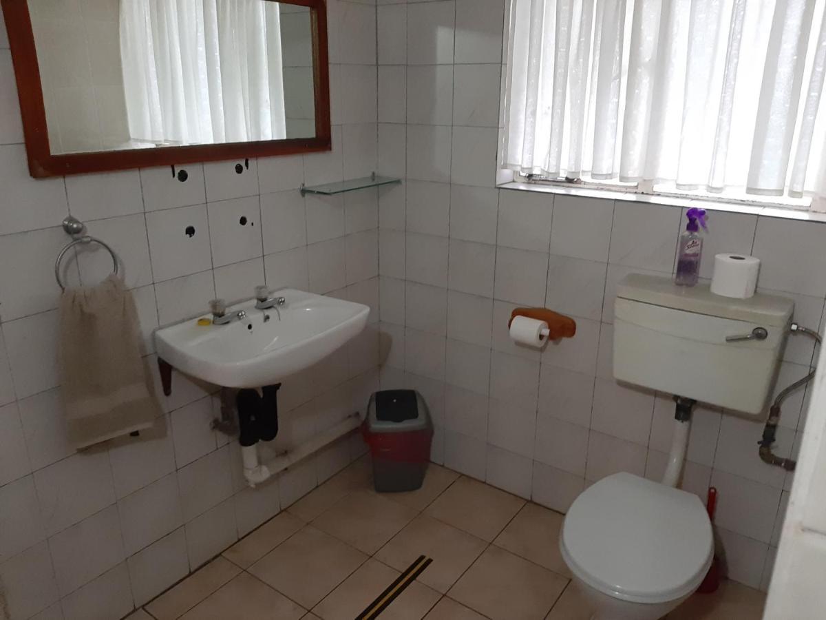 Elephant Walk Guesthouse And Back Packers Phalaborwa Ngoại thất bức ảnh