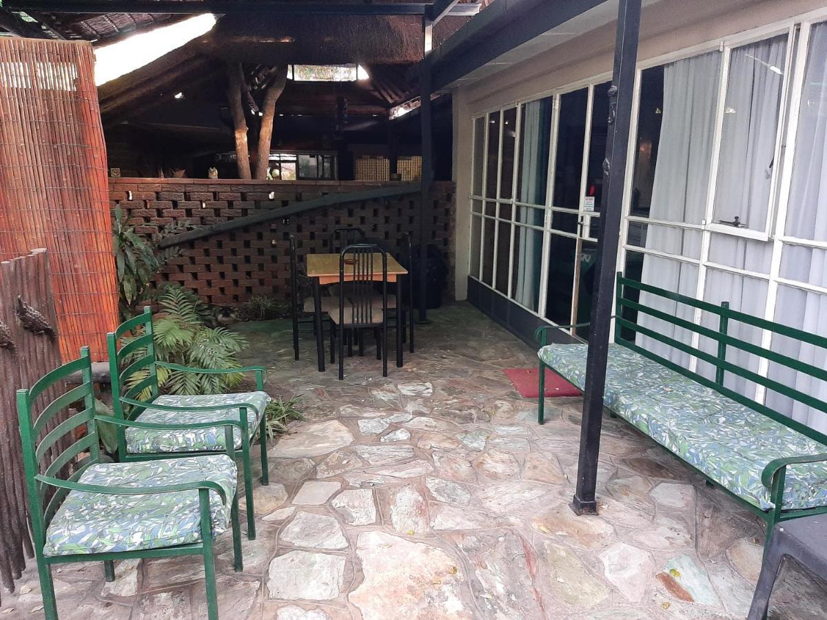 Elephant Walk Guesthouse And Back Packers Phalaborwa Ngoại thất bức ảnh