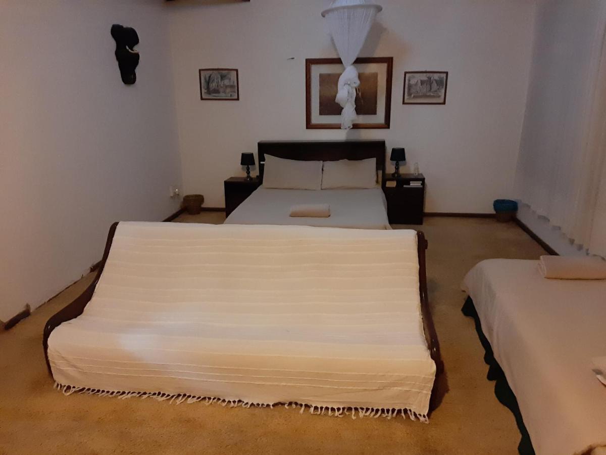 Elephant Walk Guesthouse And Back Packers Phalaborwa Ngoại thất bức ảnh