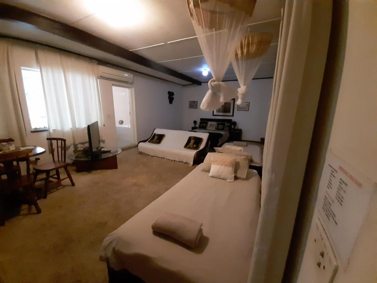 Elephant Walk Guesthouse And Back Packers Phalaborwa Ngoại thất bức ảnh