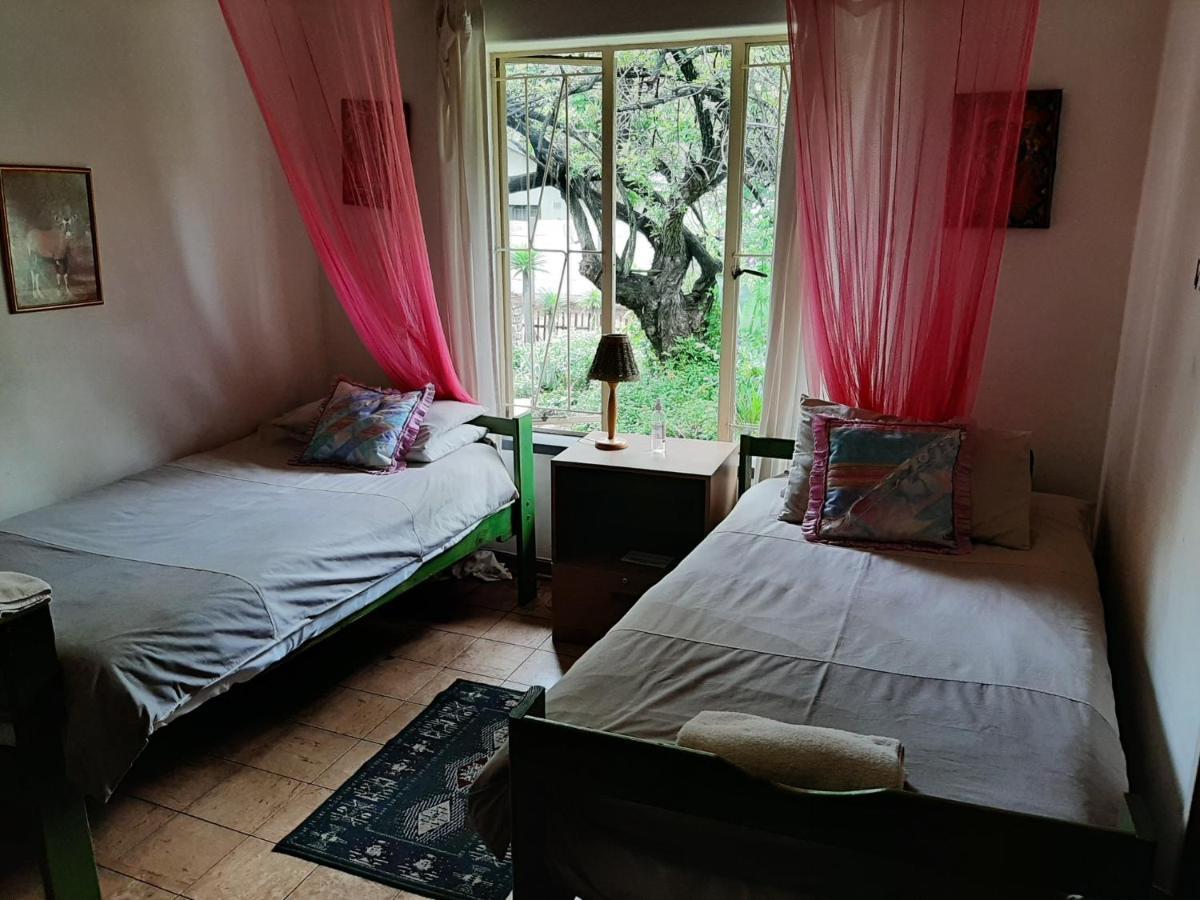 Elephant Walk Guesthouse And Back Packers Phalaborwa Ngoại thất bức ảnh