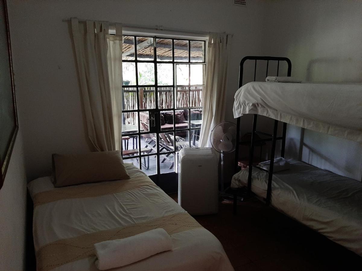 Elephant Walk Guesthouse And Back Packers Phalaborwa Ngoại thất bức ảnh